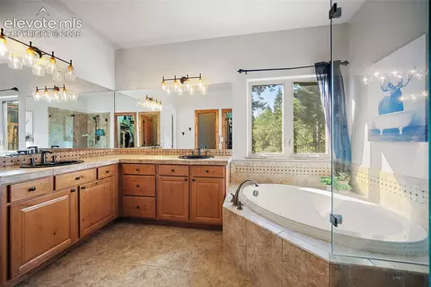 Bath - 8515 Aspenglow Ln, Cascade, CO 80809 photo 2 of 4