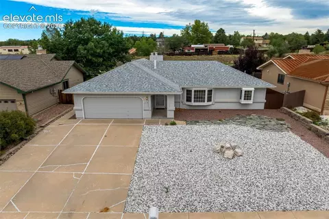 2170 Heatherdale Dr, Colorado Springs, CO 80915