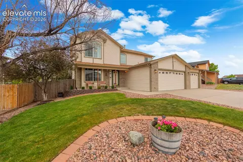 7325 Sue Ln, Colorado Springs, CO 80925