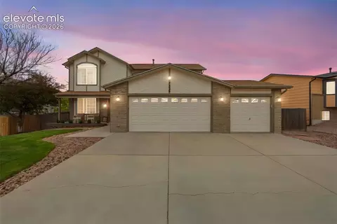 7325 Sue Ln, Colorado Springs, CO 80925