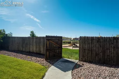 5717 Stable Ct, Colorado Springs, CO 80920
