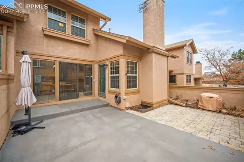 6117 Pine Hill Dr, Colorado Springs, CO 80918