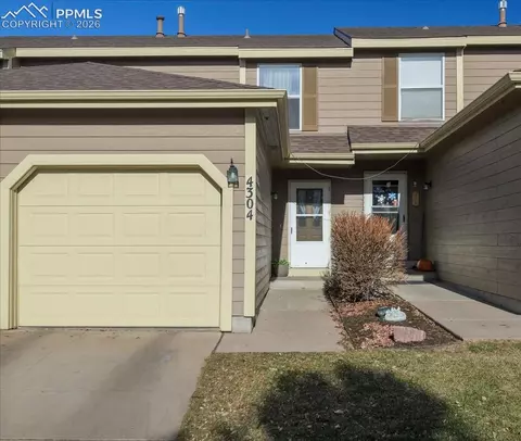 4304 Hunting Meadows Cir, Colorado Springs, CO 80916
