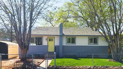 826 Hutchinson Dr, Colorado Springs, CO 80910