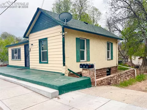 3137 Pikes Peak Ave, Colorado Springs, CO 80904