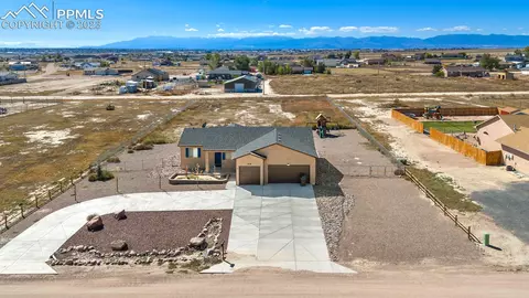 658 E Mcclave Dr, Pueblo West, CO 81007