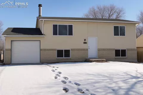4455 N Anjelina Cir, Colorado Springs, CO 80916