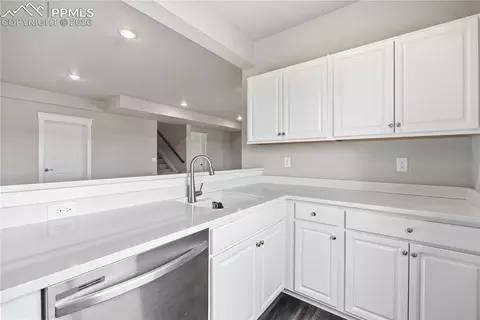 Kitchen - 15637 Native Willow Dr, Monument, CO 80132 photo 5 of 5