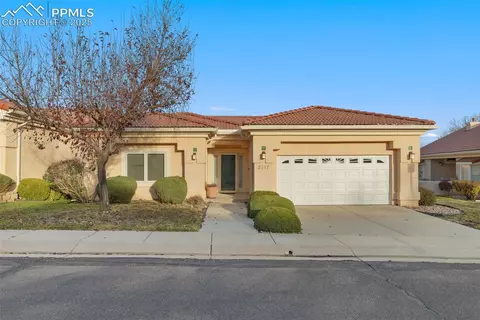 2717 La Strada Grande Hts, Colorado Springs, CO 80906