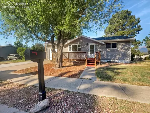 1701 Acacia Dr, Colorado Springs, CO 80907