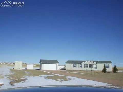 5862 Sue Ellen Dr, Peyton, CO 80831