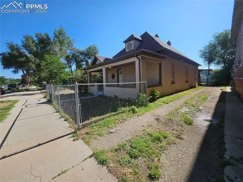 1138 Pine St, Pueblo, CO 81004