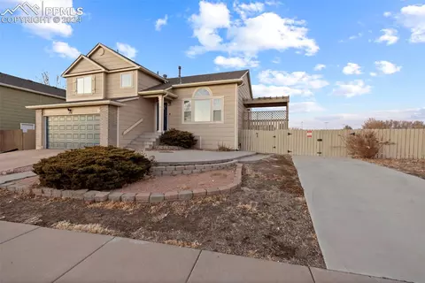 798 Progress Dr, Fountain, CO 80817