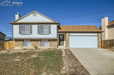 966 Daffodil St, Fountain, CO 80817