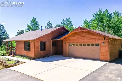 401 Bridle Dr, Woodland Park, CO 80863