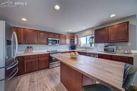 4858 Jedediah Smith Rd, Colorado Springs, CO 80922