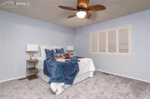 5943 Pioneer Mesa Dr, Colorado Springs, CO 80923