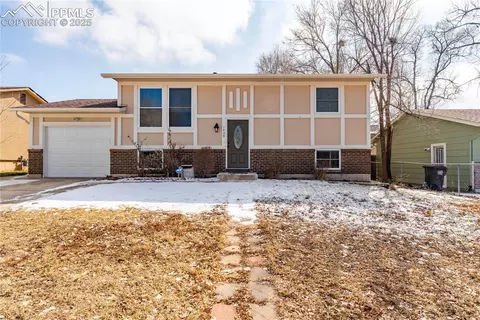 1429 Jet Wing Cir, Colorado Springs, CO 80916