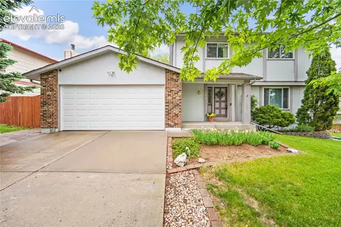 2998 Westcliff Cir, Colorado Springs, CO 80906