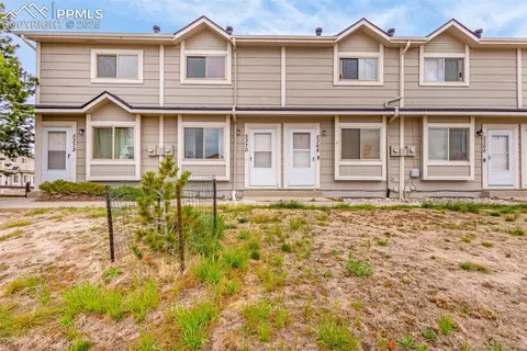 5370 Solar Ridge Dr, Colorado Springs, CO 80917