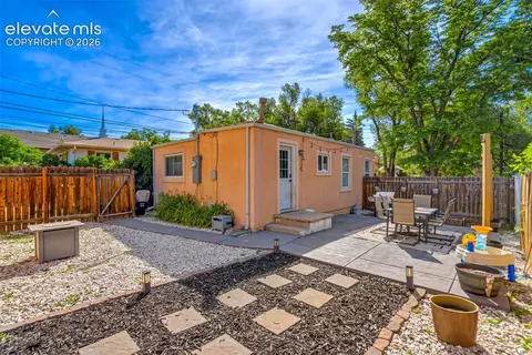 410 N 17th St, Colorado Springs, CO 80904