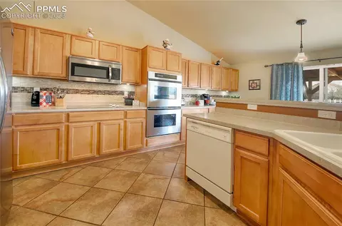 7724 Mclaughlin Rd, Peyton, CO 80831 photo 2