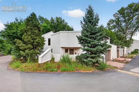 102 Creekside Ln, Colorado Springs, CO 80906