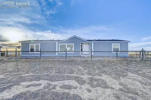 6220 Night Train Ln, Yoder, CO 80864 photo 2