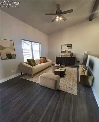 1216 N Whitetail Pl, Pueblo, CO 81007