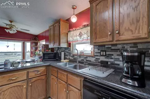 Kitchen - 17455 Max Rd, Peyton, CO 80831 photo 7 of 7