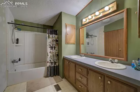 Bath - 17455 Max Rd, Peyton, CO 80831 photo 2 of 3