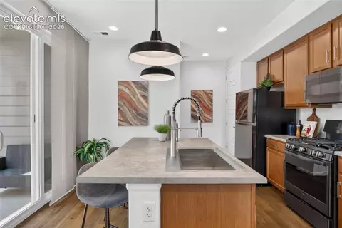 Kitchen - 5332 Spalding Pl, Longmont, CO 80504 photo 2 of 7