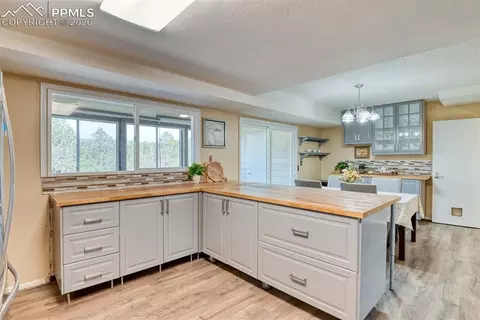 Kitchen - 379 Raspberry Ln, Monument, CO 80132 photo 3 of 4