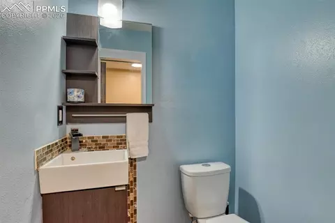 Bath - 379 Raspberry Ln, Monument, CO 80132 photo 1 of 3