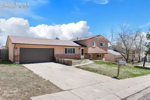 2895 El Capitan Dr, Colorado Springs, CO 80918