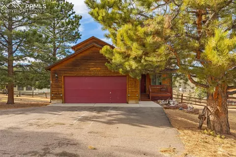1080 Center St, Woodland Park, CO 80863