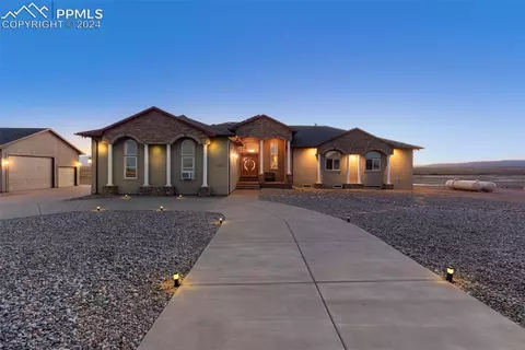 2555 Greenhorn View Dr, Pueblo West, CO 81007