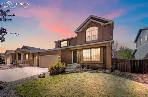 7647 Desert Wind Dr, Colorado Springs, CO 80923