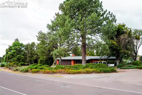 401 La Vista Rd, Pueblo, CO 81005