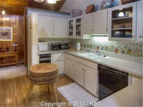 8435 Packard Ln, Green Mountain Falls, CO 80819 photo 4