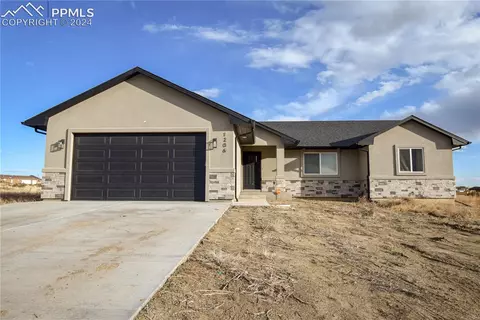 1206 N Hill Ln, Pueblo West, CO 81007