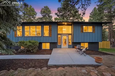 307 Evergreen St, Woodland Park, CO 80863