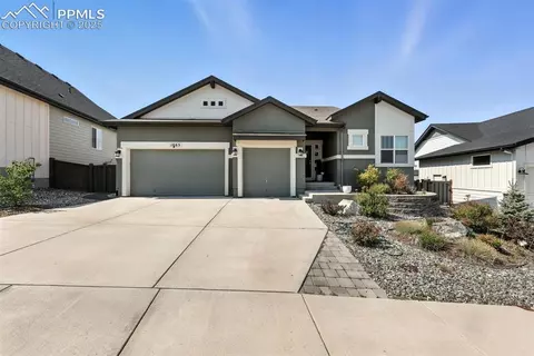 1065 Sir Barton Dr, Colorado Springs, CO 80921