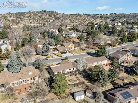 3715 Saddle Rock Rd, Colorado Springs, CO 80918