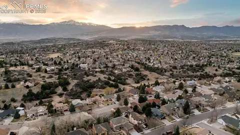 5560 Saddle Rock Rd, Colorado Springs, CO 80918