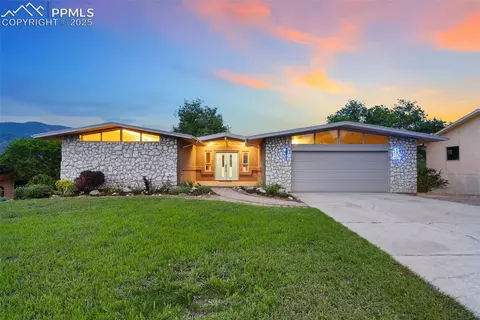 702 Crown Ridge Dr, Colorado Springs, CO 80904