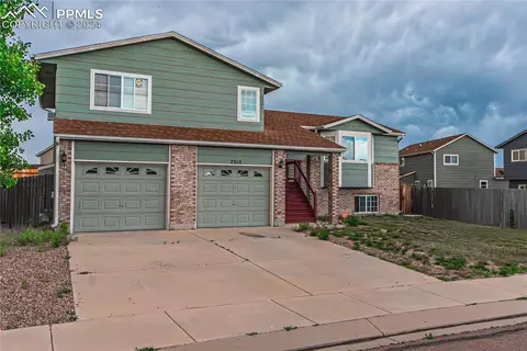 7515 Waterside Dr, Colorado Springs, CO 80925