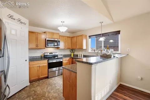 Kitchen - 13050 Devils Thumb Pl, Peyton, CO 80831 photo 2 of 3