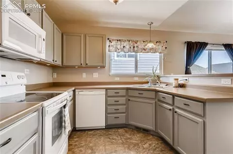12978 Devils Thumb Pl, Peyton, CO 80831 photo 7