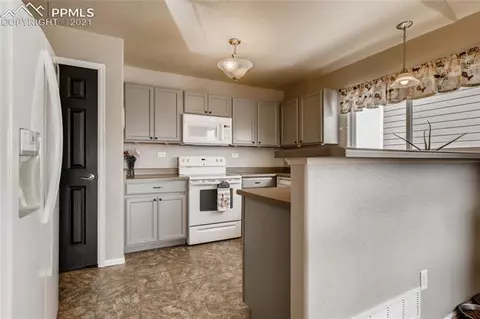 12978 Devils Thumb Pl, Peyton, CO 80831 photo 5